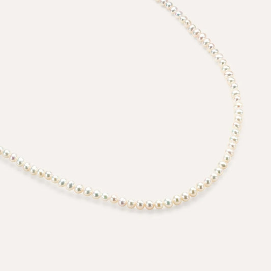 Collar Gabrielle de oro blanco con perla de agua dulce