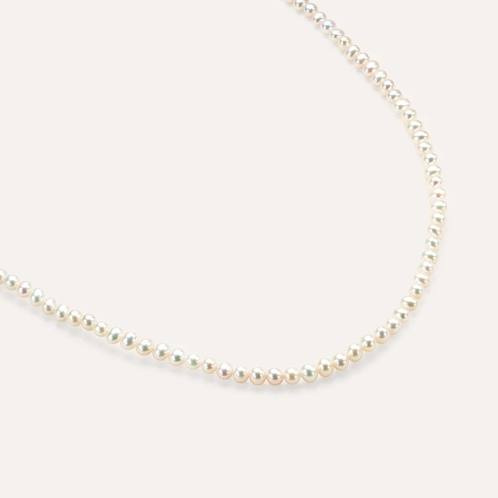 Collar Gabrielle de oro blanco con perla de agua dulce
