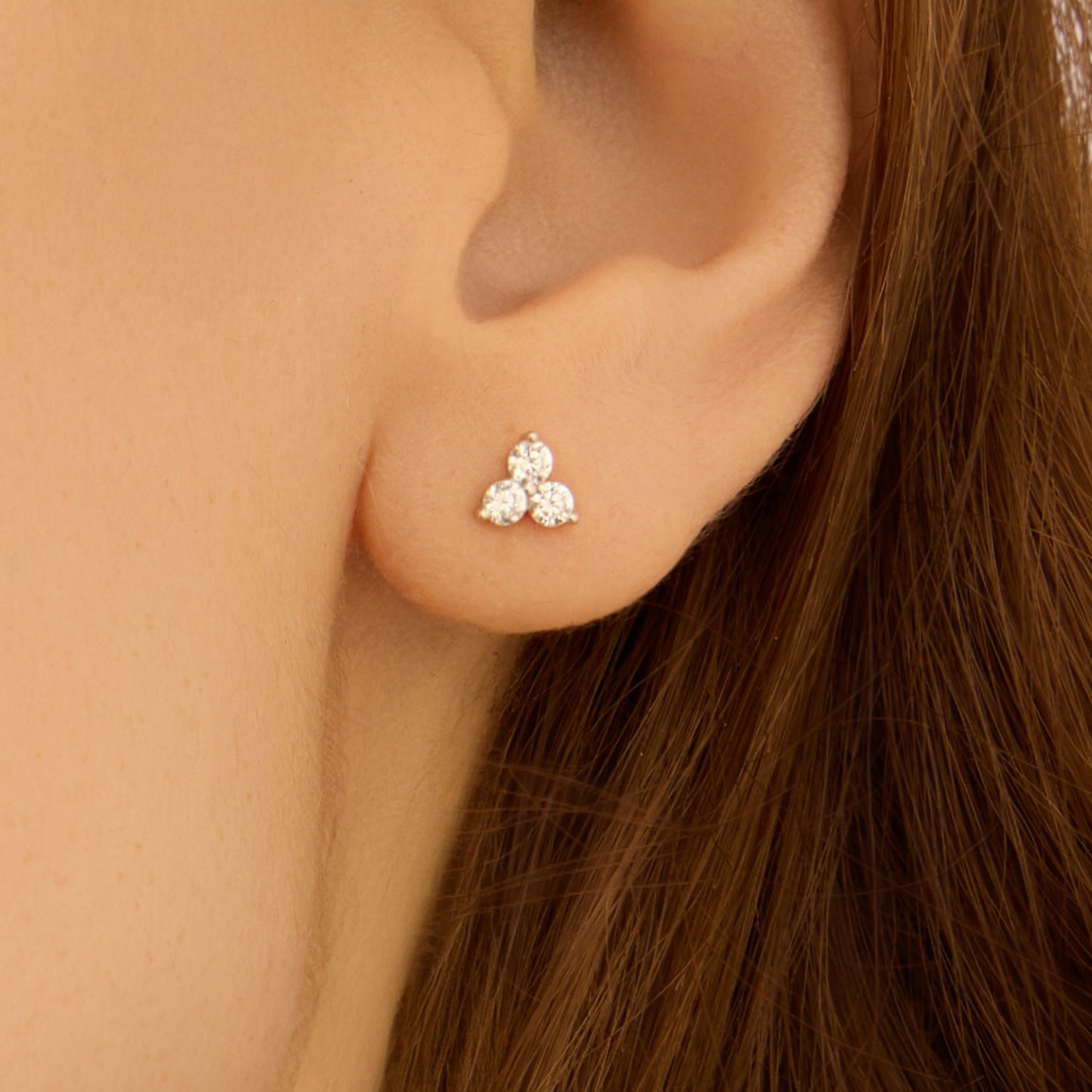 Pendientes Lobo Trilogy Silver Elegance de plata rodiada con circonitas